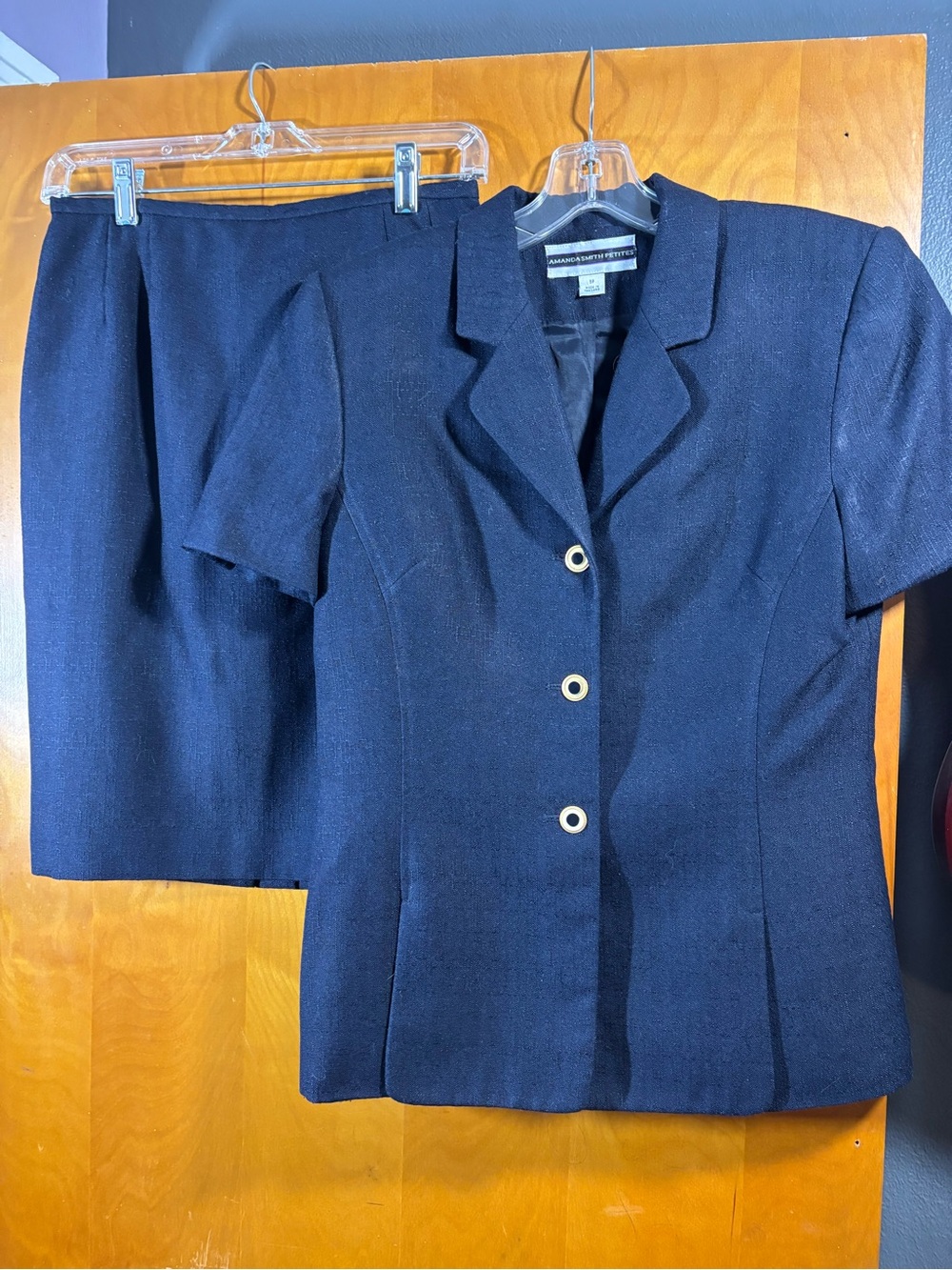 Amanda Smith Petites Dark Blue Blazer and Skirt Suit, size 8P